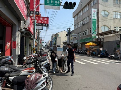 阿嬤要去銀行開會　警一眼識破失智謎蹤