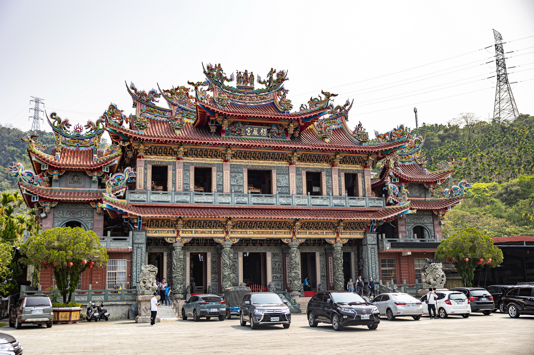 投縣府與國姓公所合作綠美化楞嚴宮周邊　打造新亮點