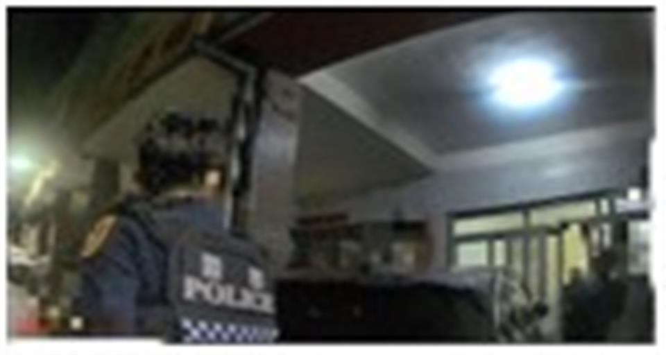 醉男弄丟家鑰匙困街頭 彰化警伸援助返家 醉男弄丟家鑰匙困街頭 彰化警伸援助返家