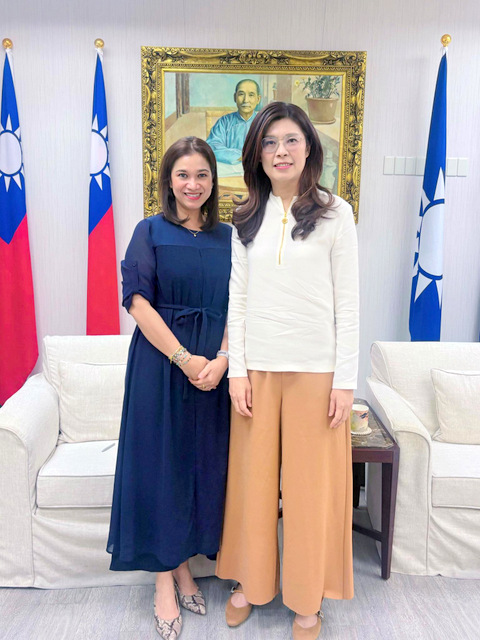 鄭麗文會見馬來西亞駐台代表　聚焦經貿情勢