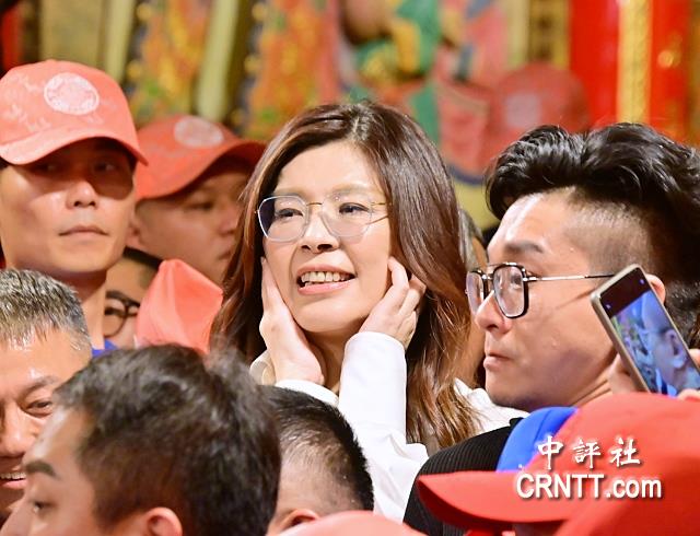 大甲媽祖出巡　鄭麗文點燃第一門起馬炮