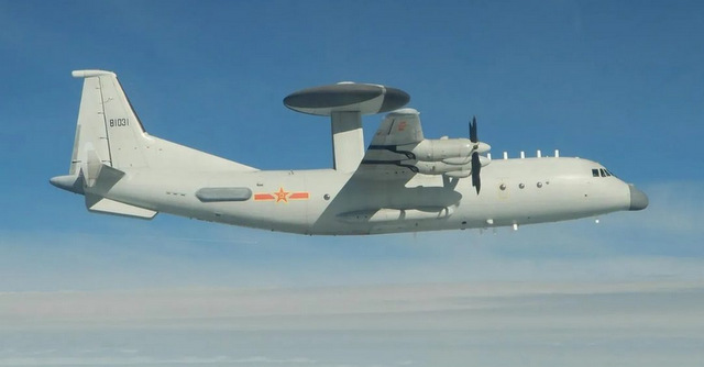 9陸艦20架次陸機繞台　國防部監控