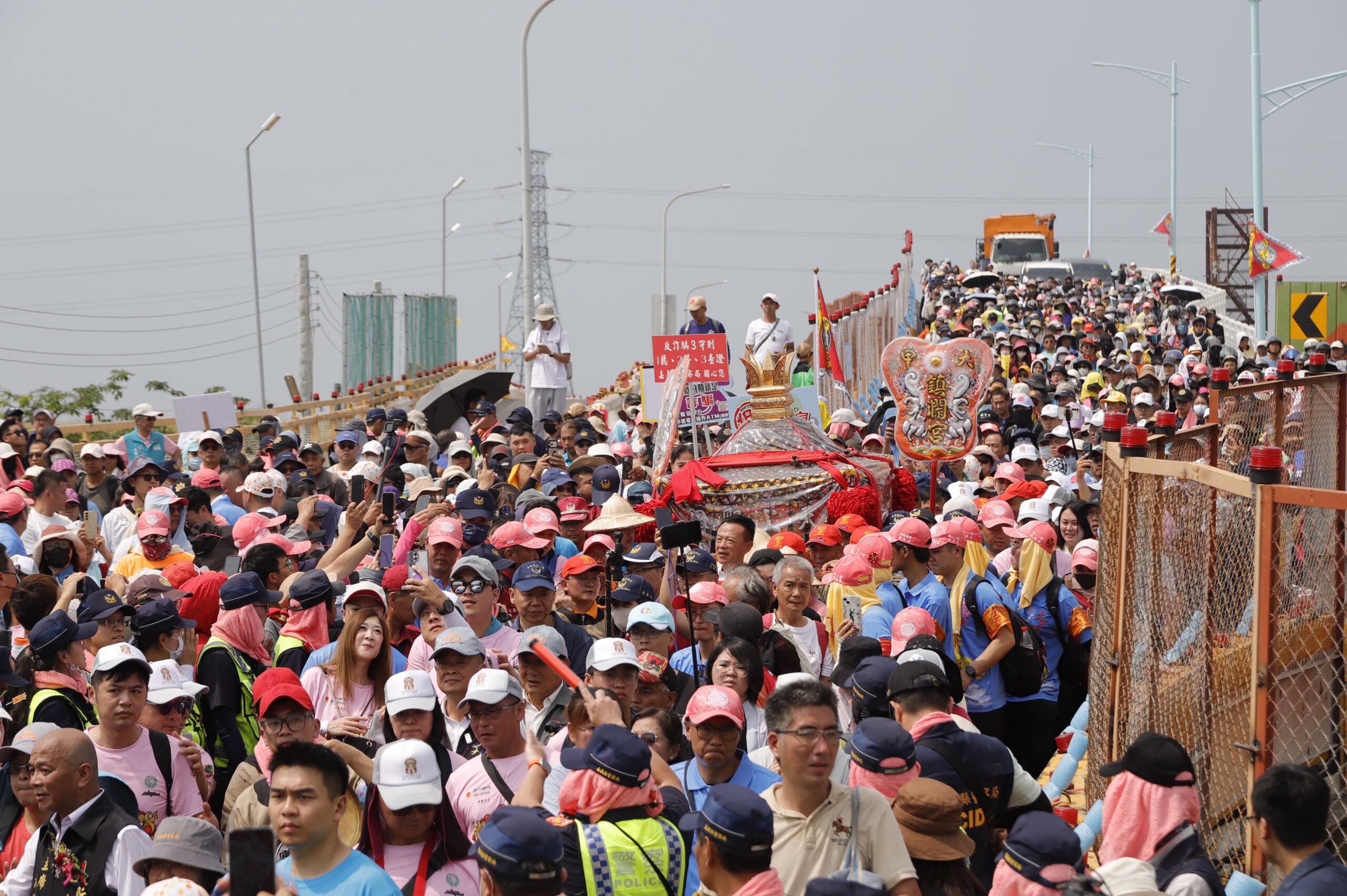 大甲媽祖遶境新港迎駕典禮　「善」的力量團結人心