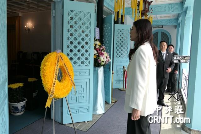 鄭麗文謁陵報告訪陸行　盼兩岸和平共榮