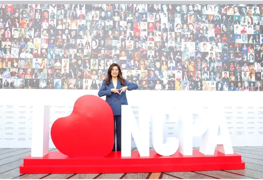 鄭麗文國家大劇院看演出　什麼令她振奮感動？