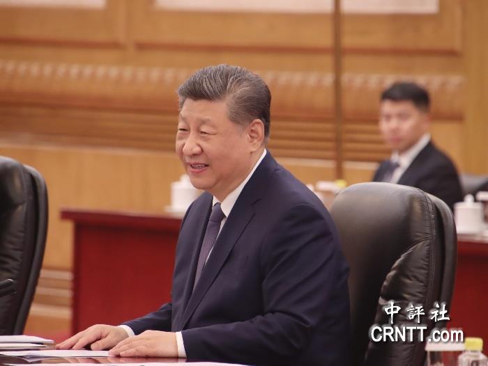 習近平感嘆十年飛速　問上次誰在這裡？鄭麗文立刻指向一旁的張榮恭…