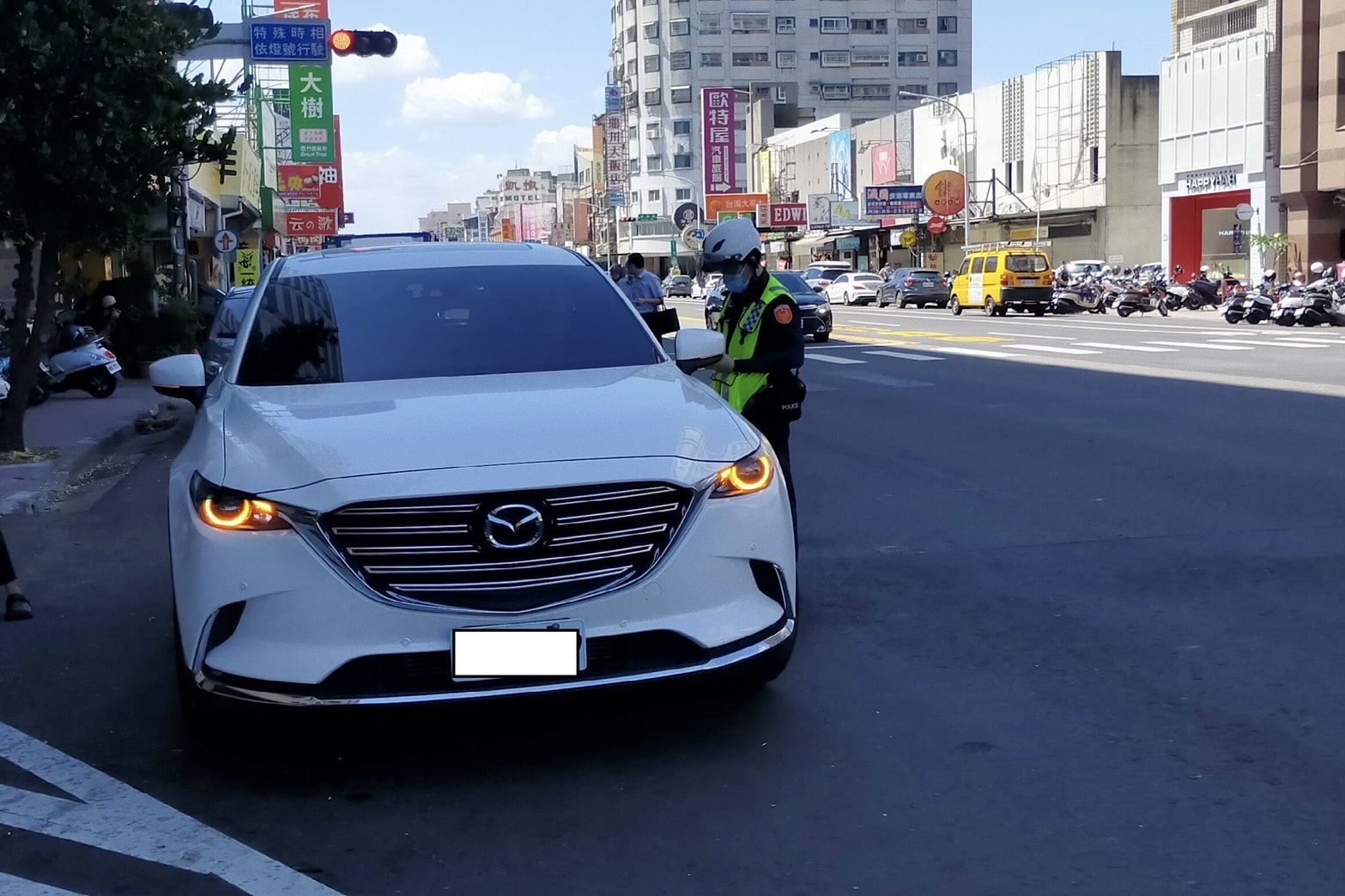 交通新制上路！考照新增停讓行人　累犯違規強制上安全講習