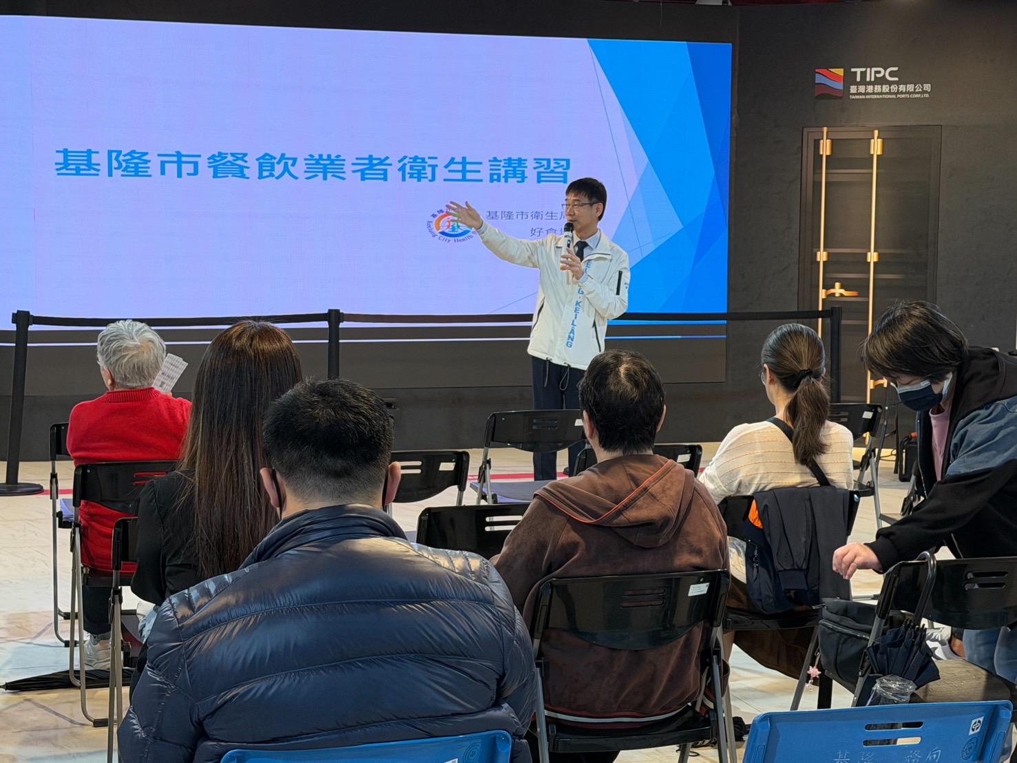預防食安從商圈做起！基隆衛生局攜手好食城　現場講習獲48家業者熱烈響應