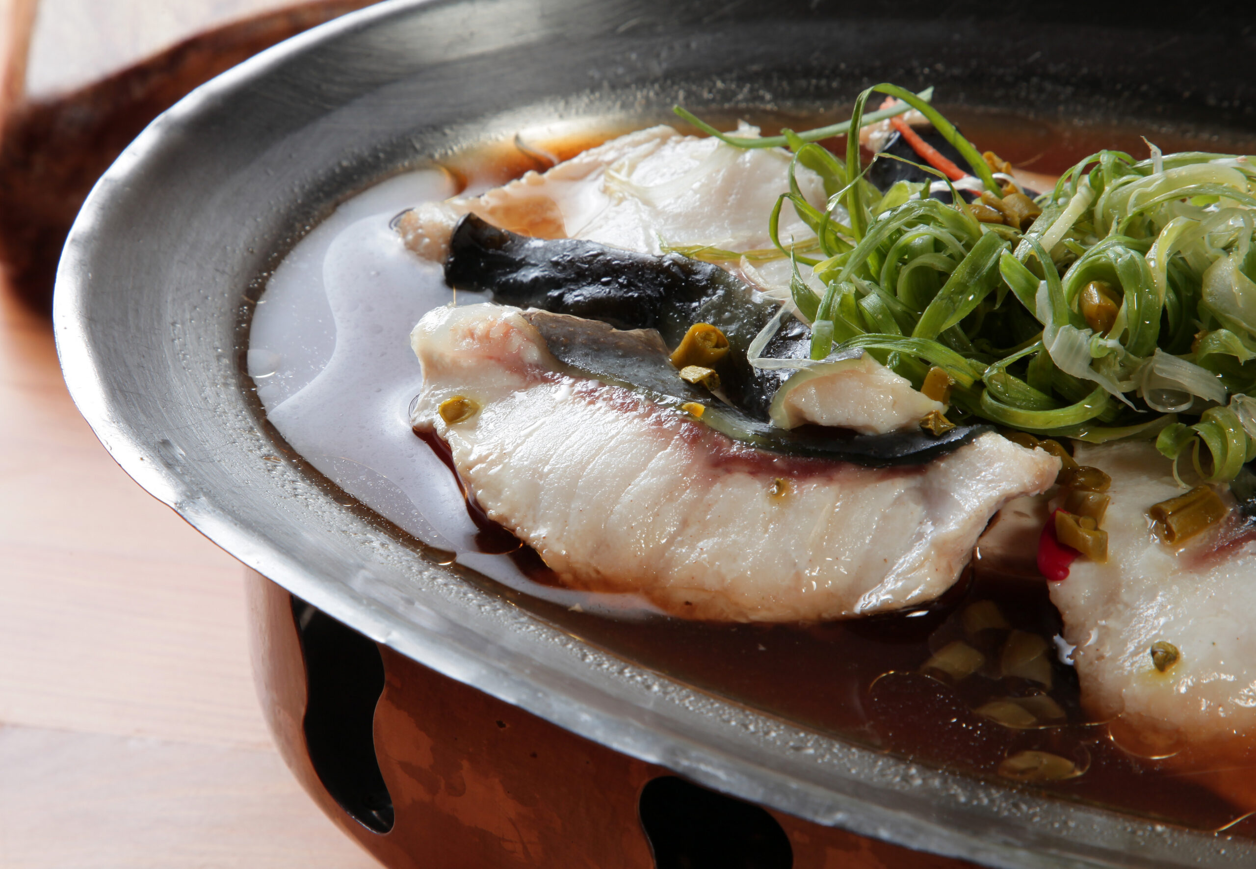 三峽山中美食之旅　現撈鱘龍魚鮮上桌