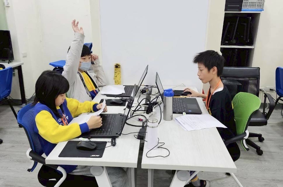 基隆科技教育創意實作競賽　26隊國中小學生飆程式設計、展解決力