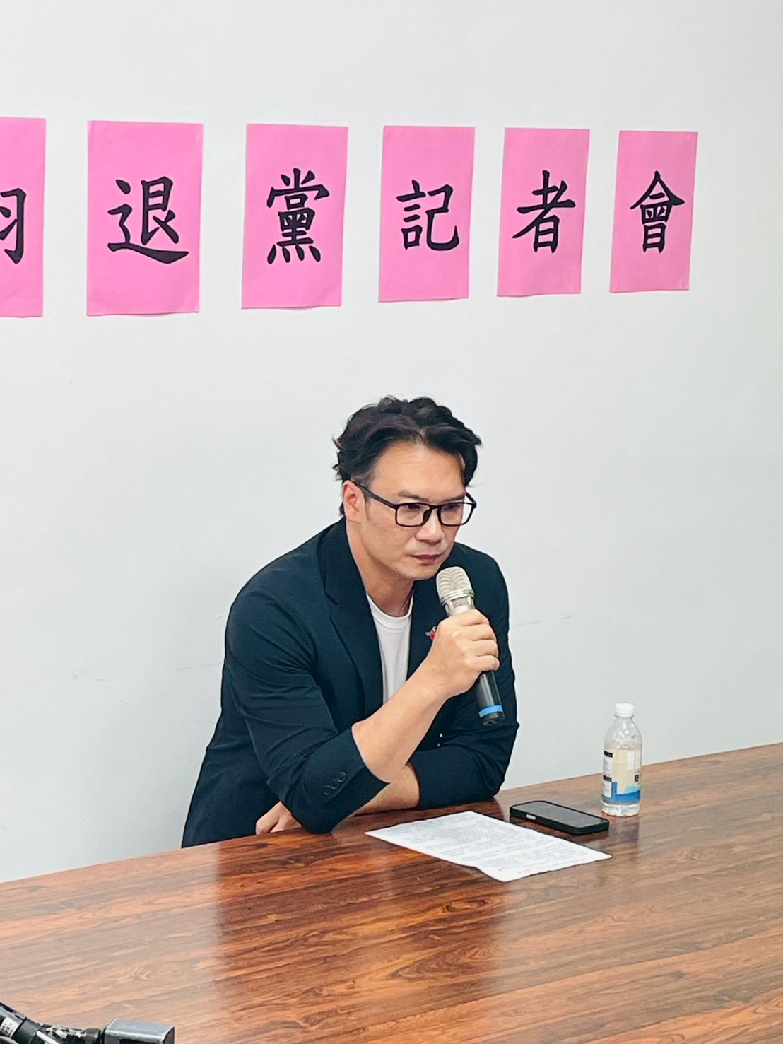 南投縣議員簡千翔召開記者會宣佈退出民眾黨 將以無黨籍參選縣議員