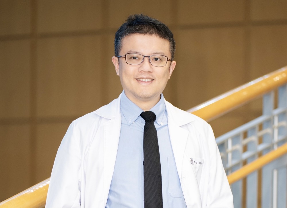 50歲四期乳癌患者保住職涯關鍵:精準醫療延後化療,助職場女性穩定抗癌