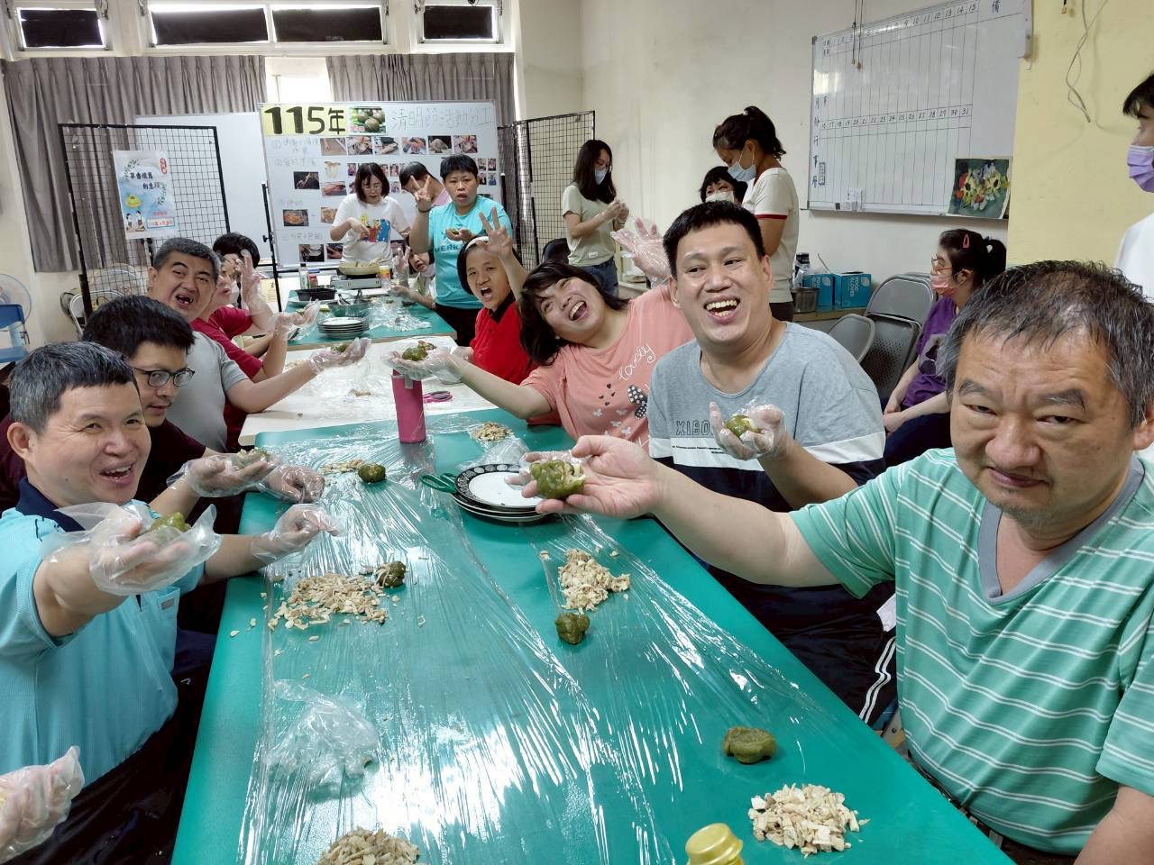 翠綠Q彈圓夢「草阿貴」　無障礙之家憨兒手作　飄香暖心房
