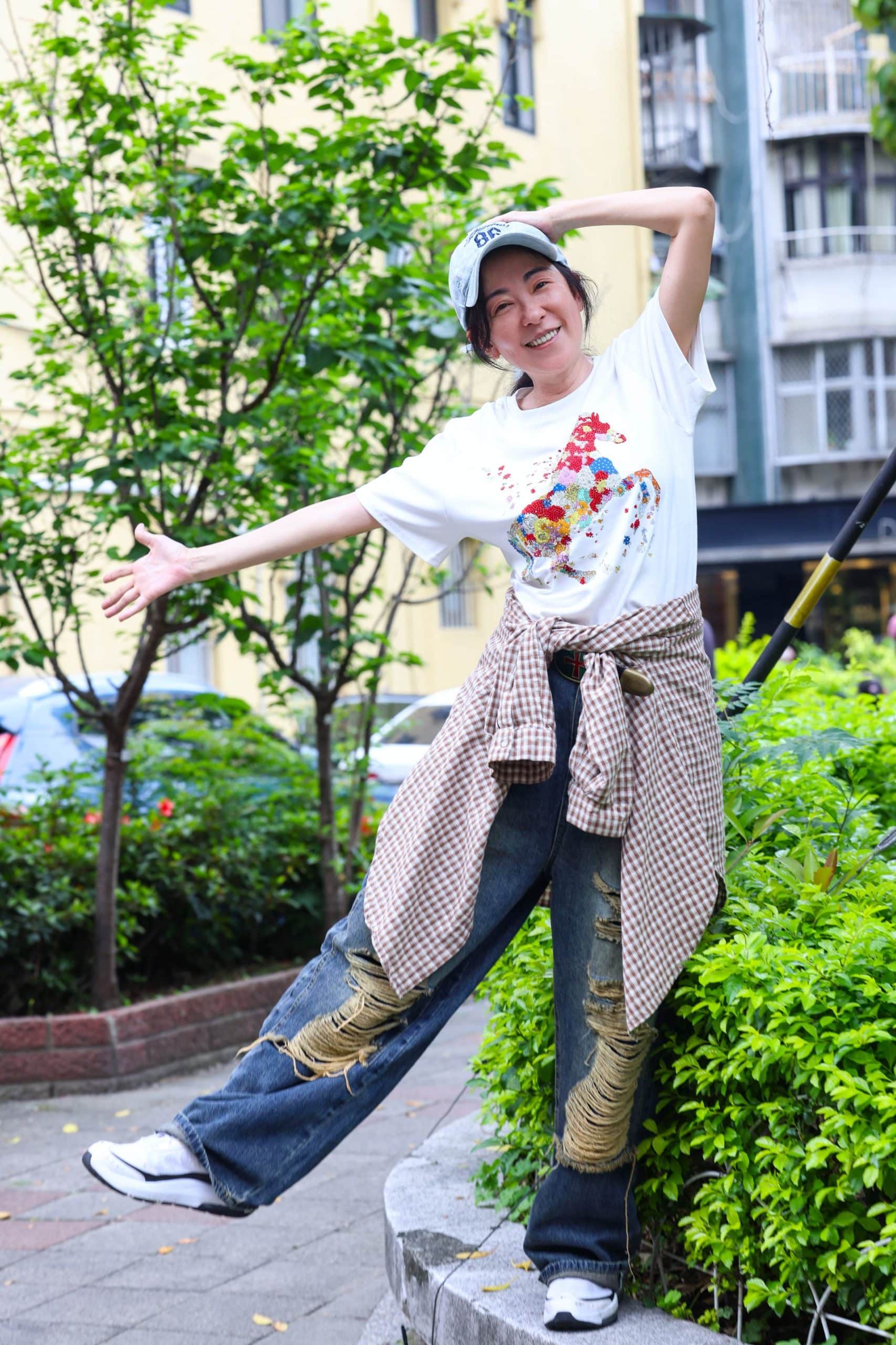 況明潔從「城市少女」到「電競阿嬤」挑戰電競遊戲