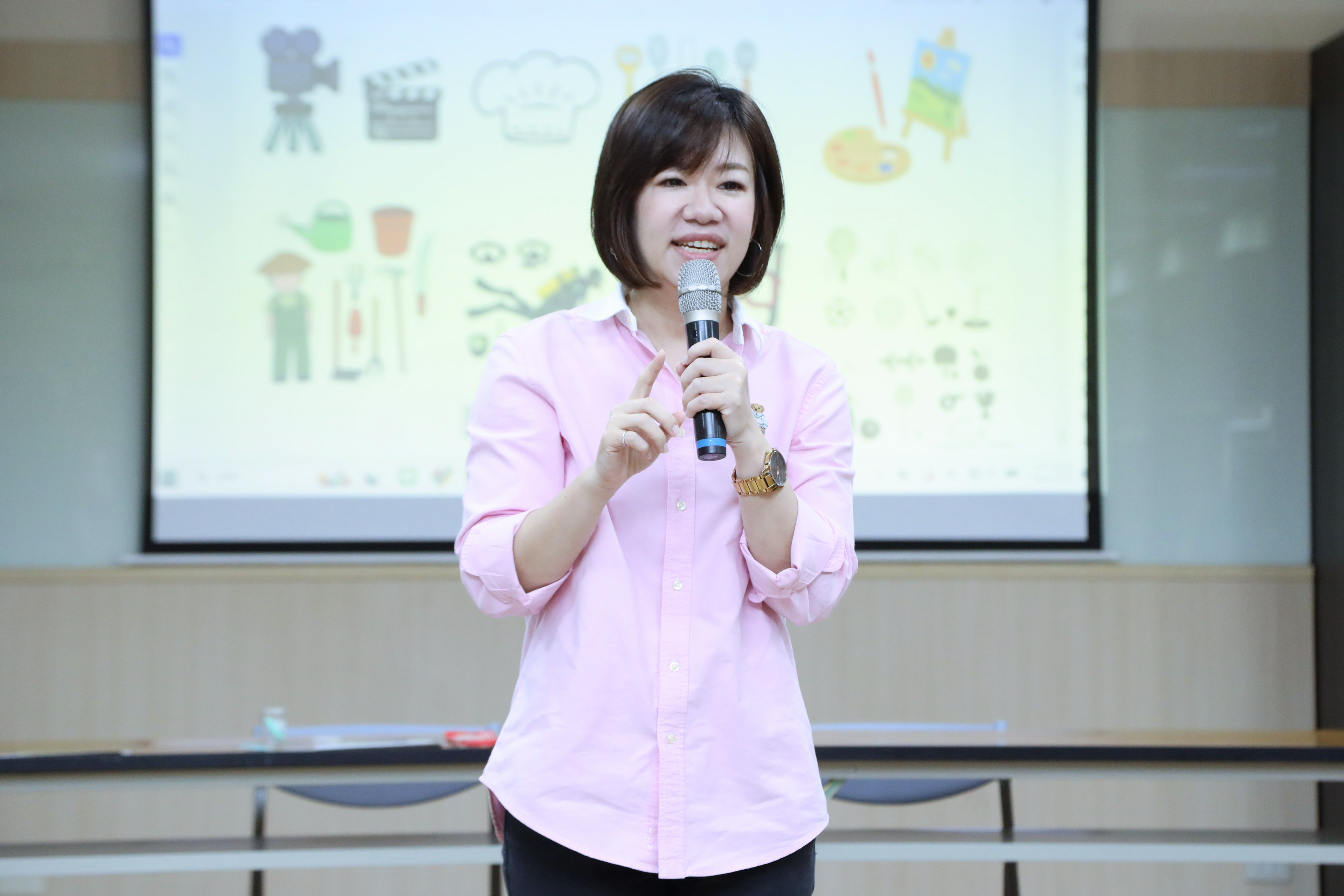 電影體驗工作坊首次登場走入台中啟聰學校　新聞局長：讓創意從校園發芽