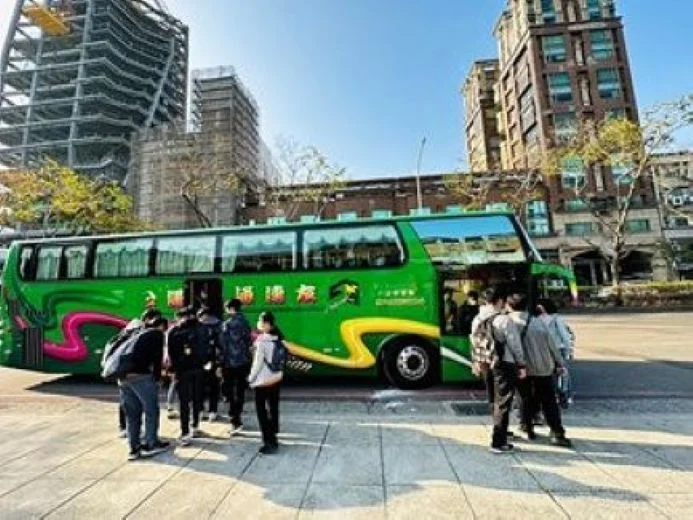 六都首創「國中會考專車」大受好評　中市316車次接送逾6,000名考生安心應試