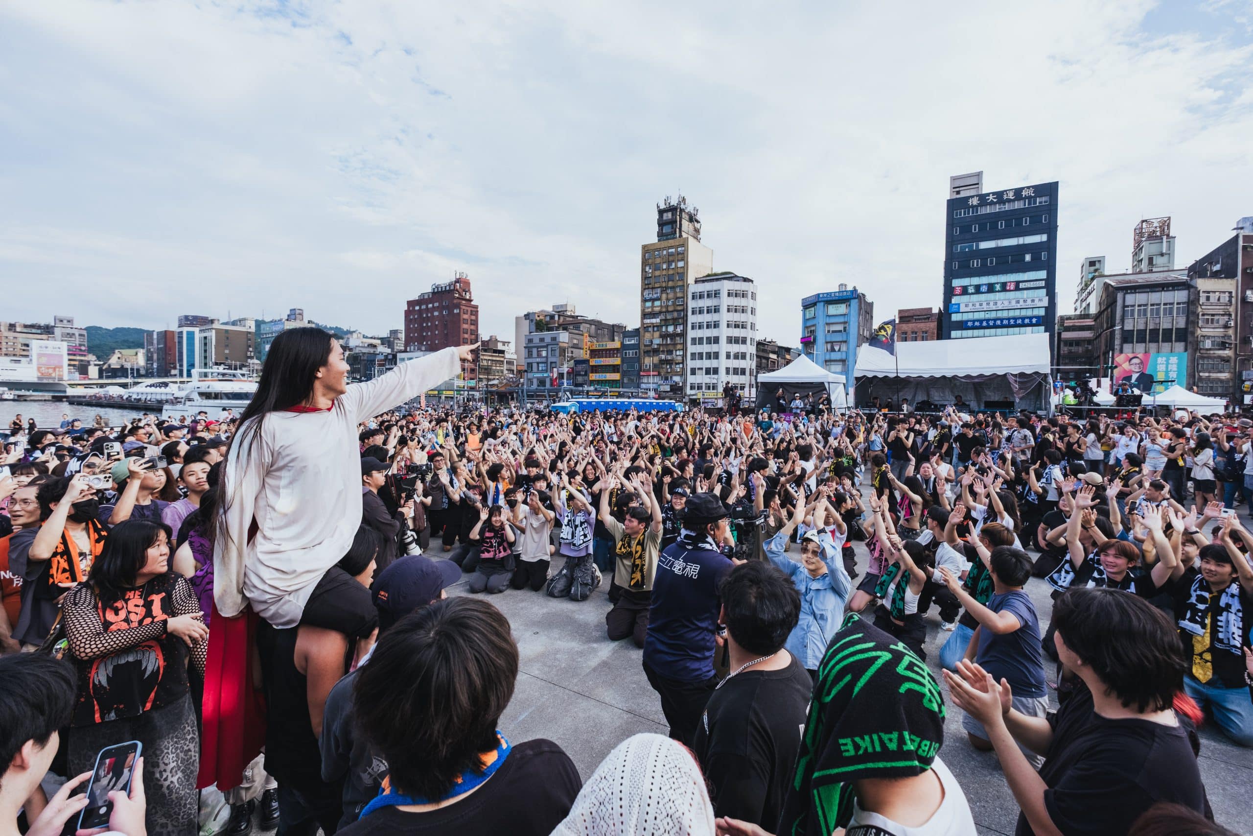 基隆港邊最Chill音樂祭　「愛嶼搖滾」掀聽團熱潮