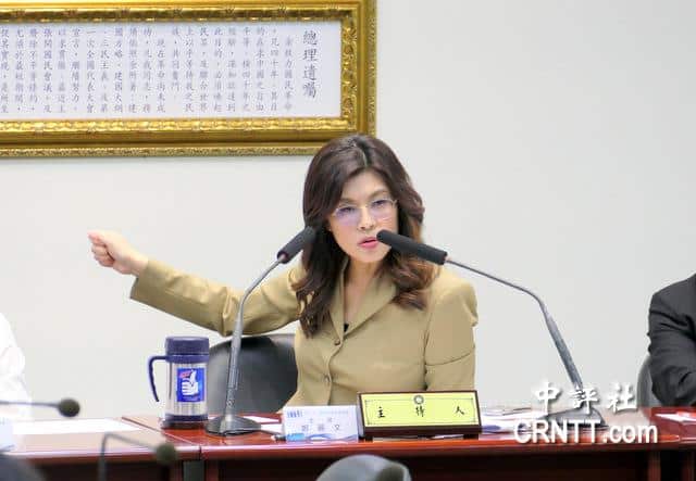 鄭麗文拍桌痛罵25分鐘　批賴只會拿香跟拜