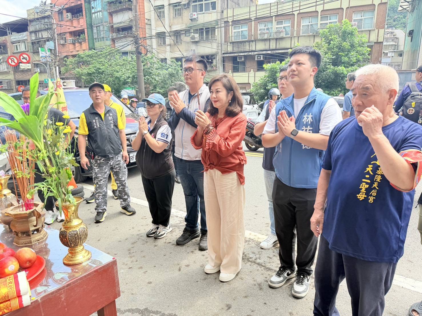 新北拱心宮媽祖巡禮基隆　邱佩琳祈願四時無災