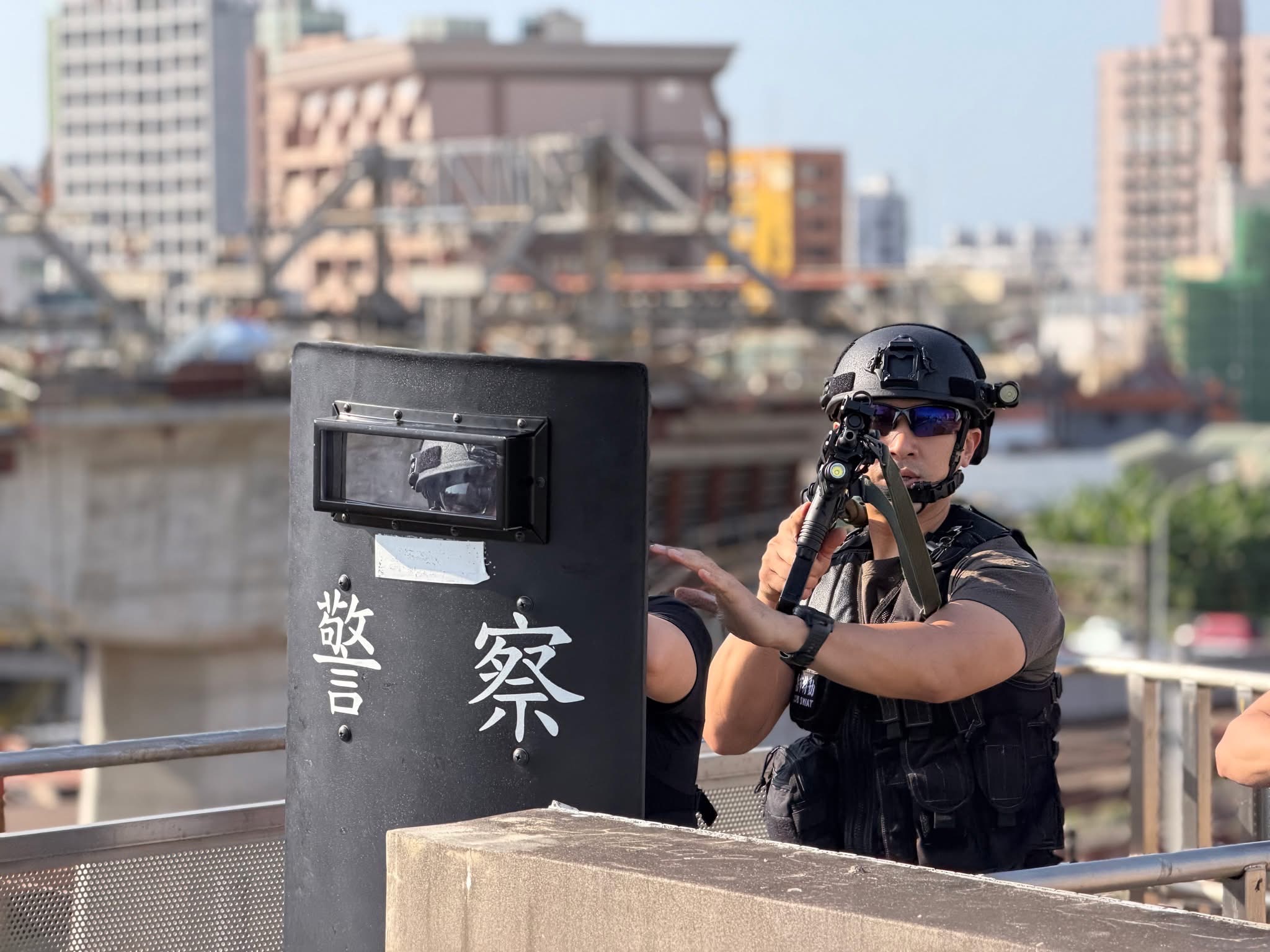 守護市民不馬虎！嘉義市警局靖勇演練逼真到位　展現專業行動力