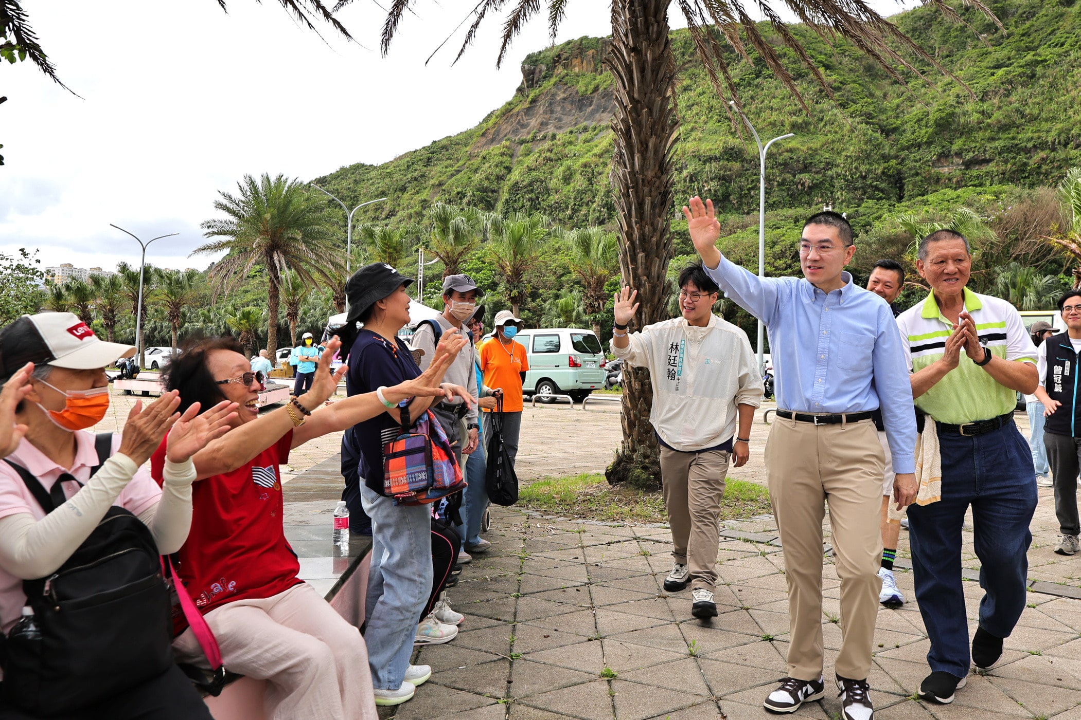 運動i臺灣健走活動登場　謝國樑陪市民迎海風健走