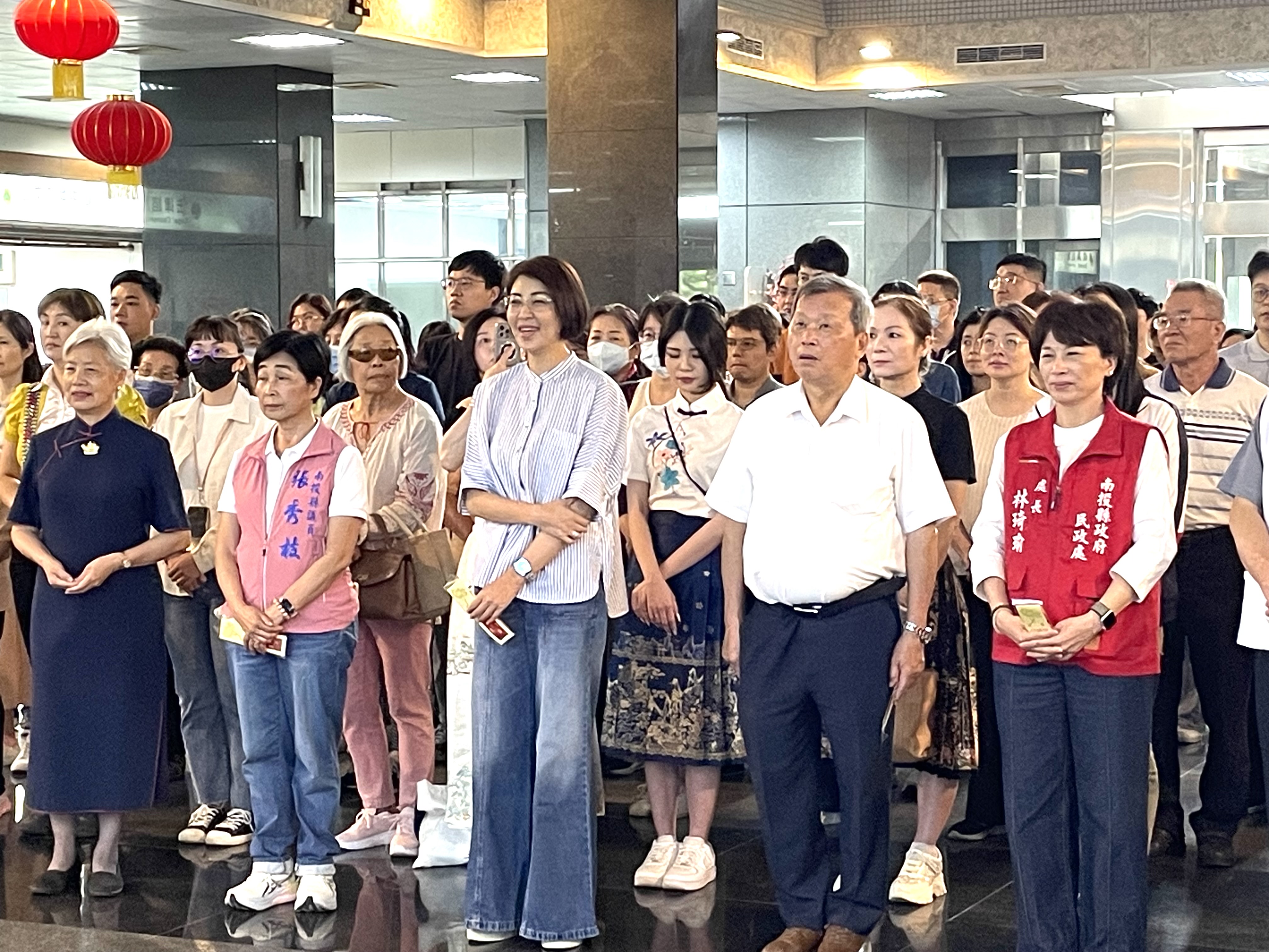 慈濟南投縣府浴佛　許縣長：感念佛恩　父母恩　眾生恩