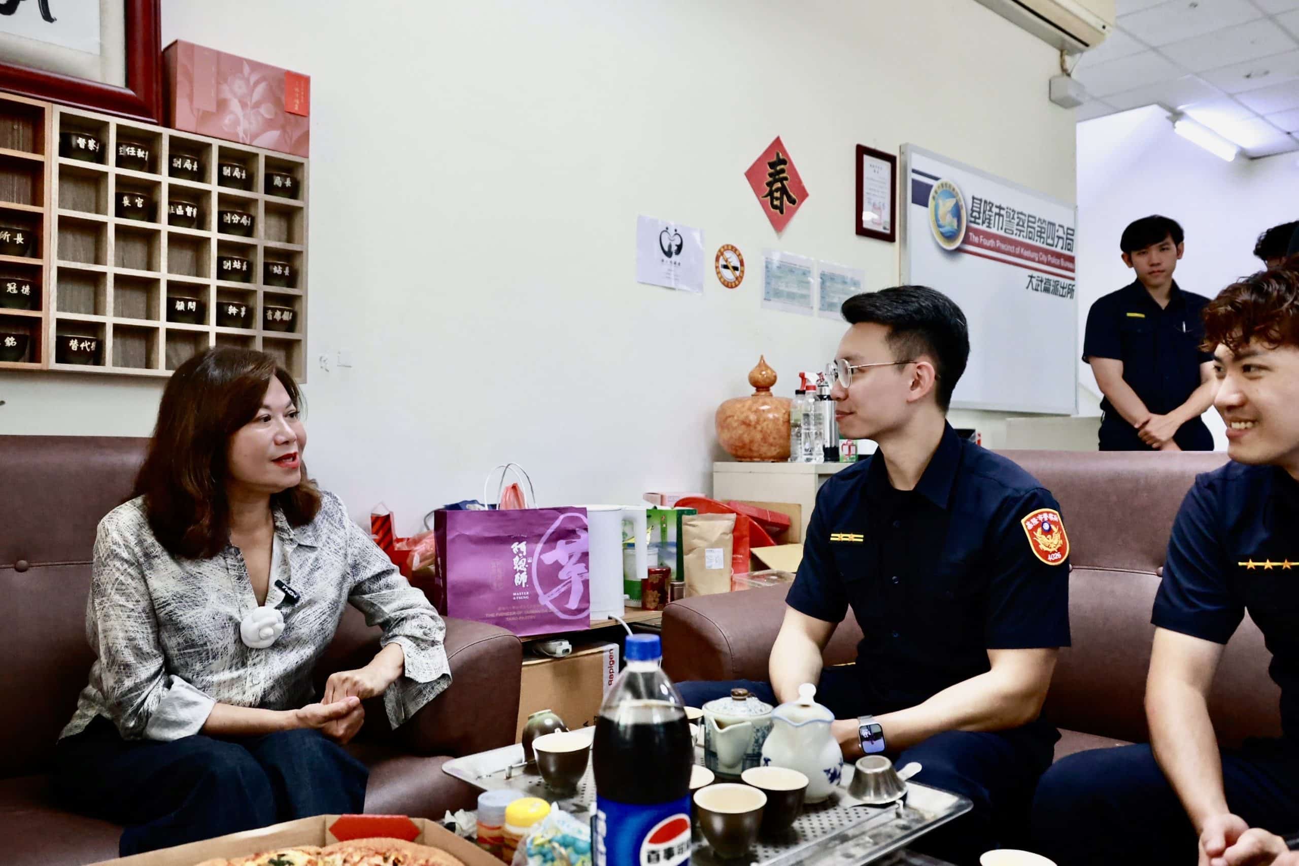 基隆警破毒窟遭嫌犯衝撞　邱佩琳慰問受傷員警