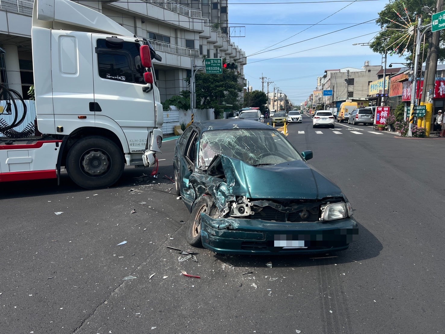 中埔警呼籲行經路口　請遵守交通號誌並注意行車交通安全