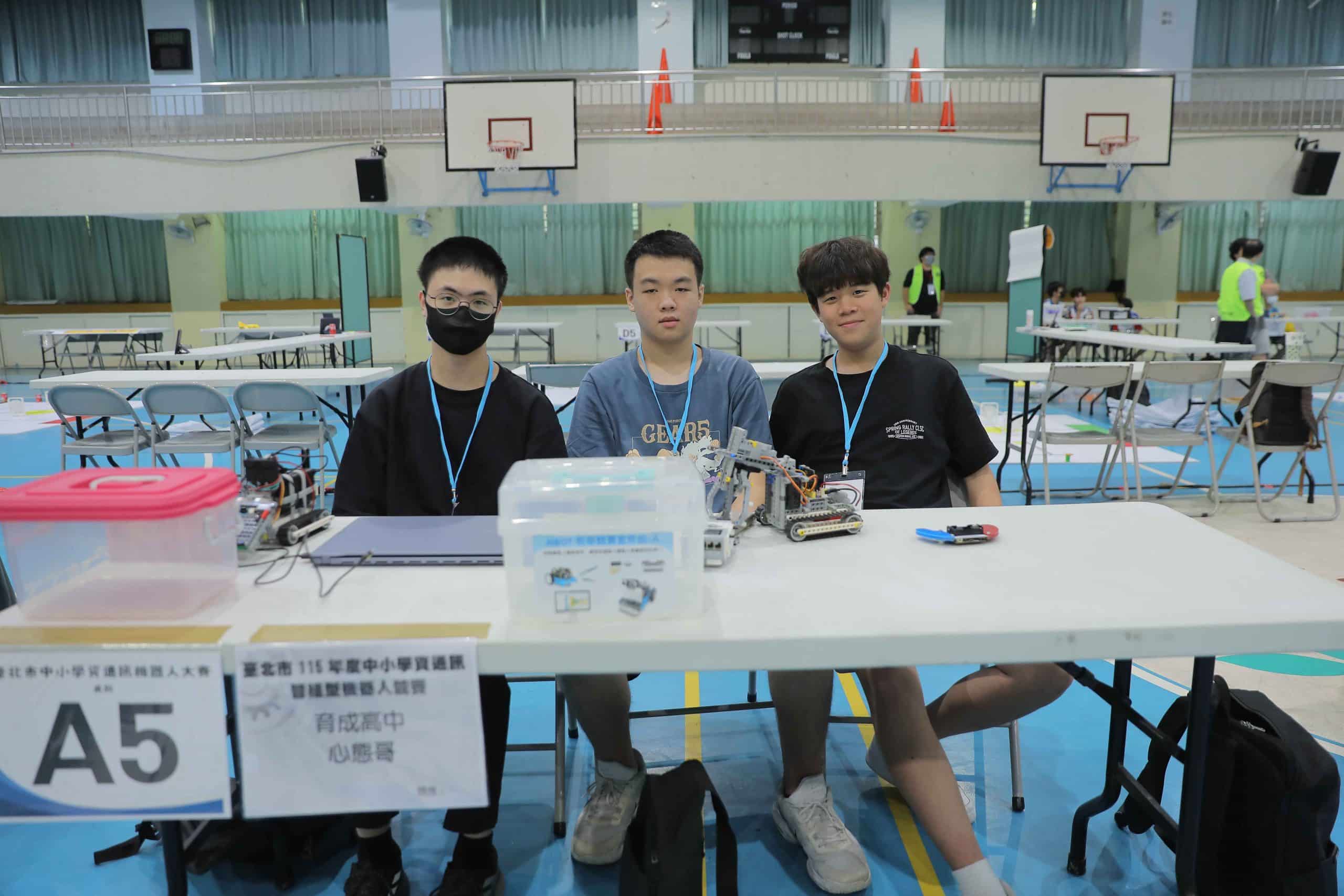 北市智組型機器人大賽熱血開戰　326名學子拚創意與實力