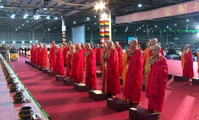 台中年度佛教盛事登場! 中區全國供佛齋僧大法會逾2萬信眾齊聚祈福