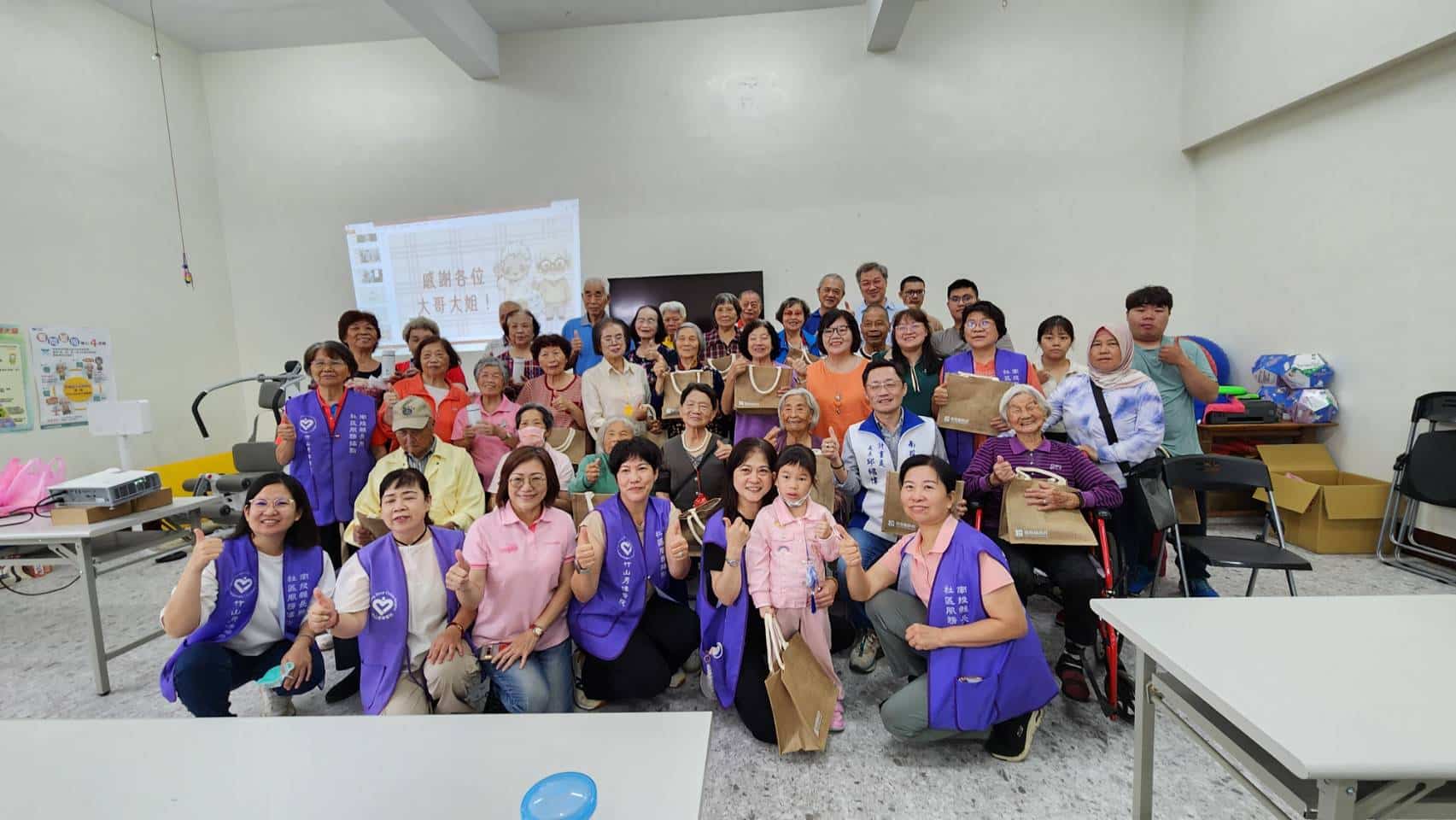 南投縣府攜手南開科大 邀請長輩認識AI 體驗古早味手作