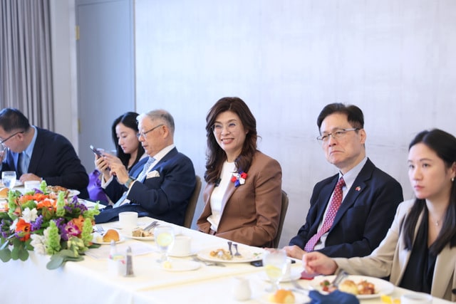 鄭麗文訪美與企業午宴　批非核家園拖垮產業
