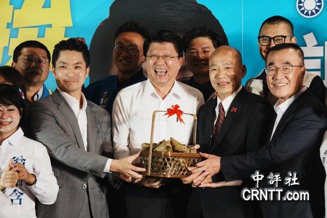 韓國瑜送粽祝包中　謝龍介拚翻轉台南