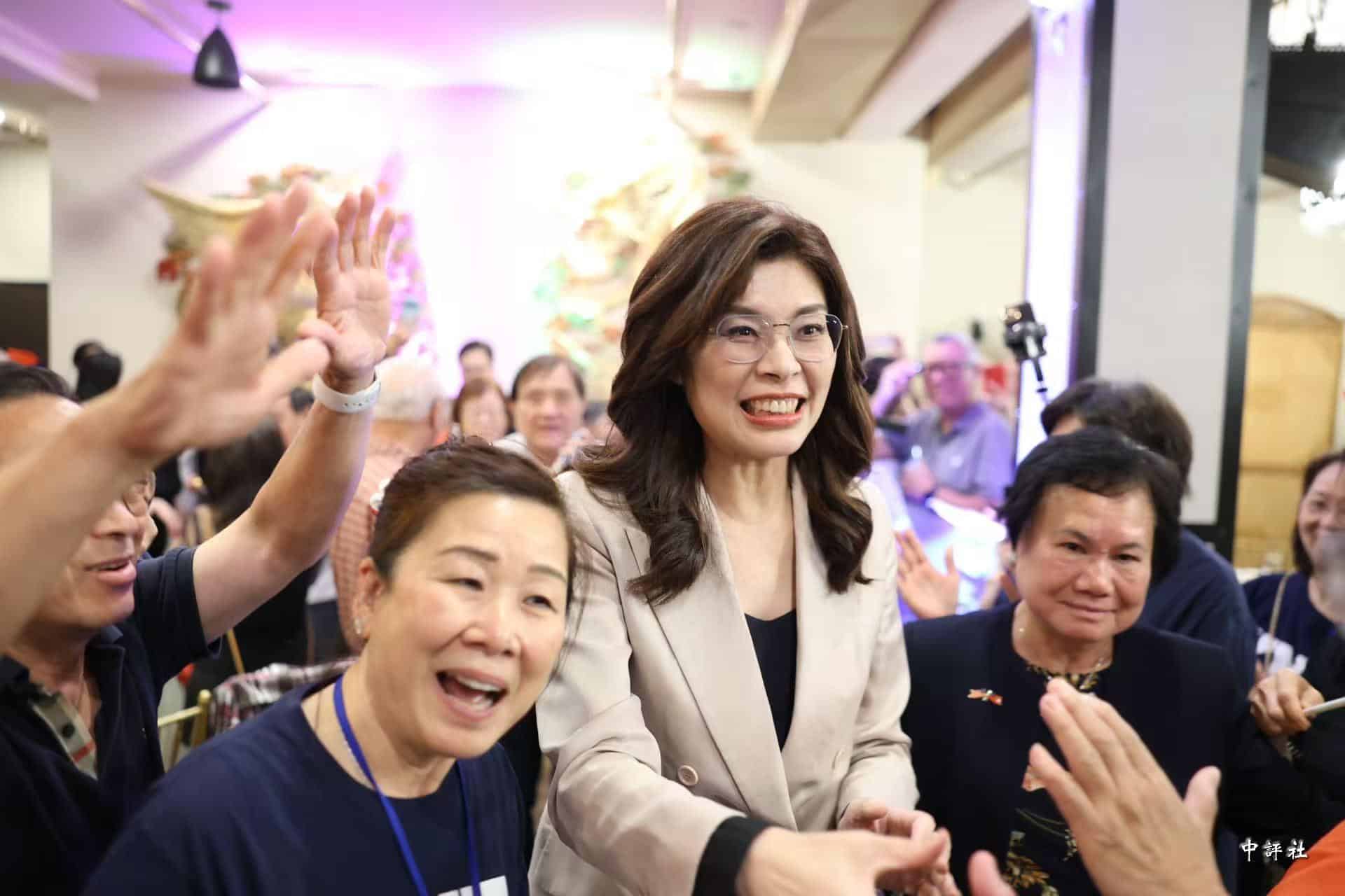 鄭麗文：國民黨將扮搭橋者找出和平新路