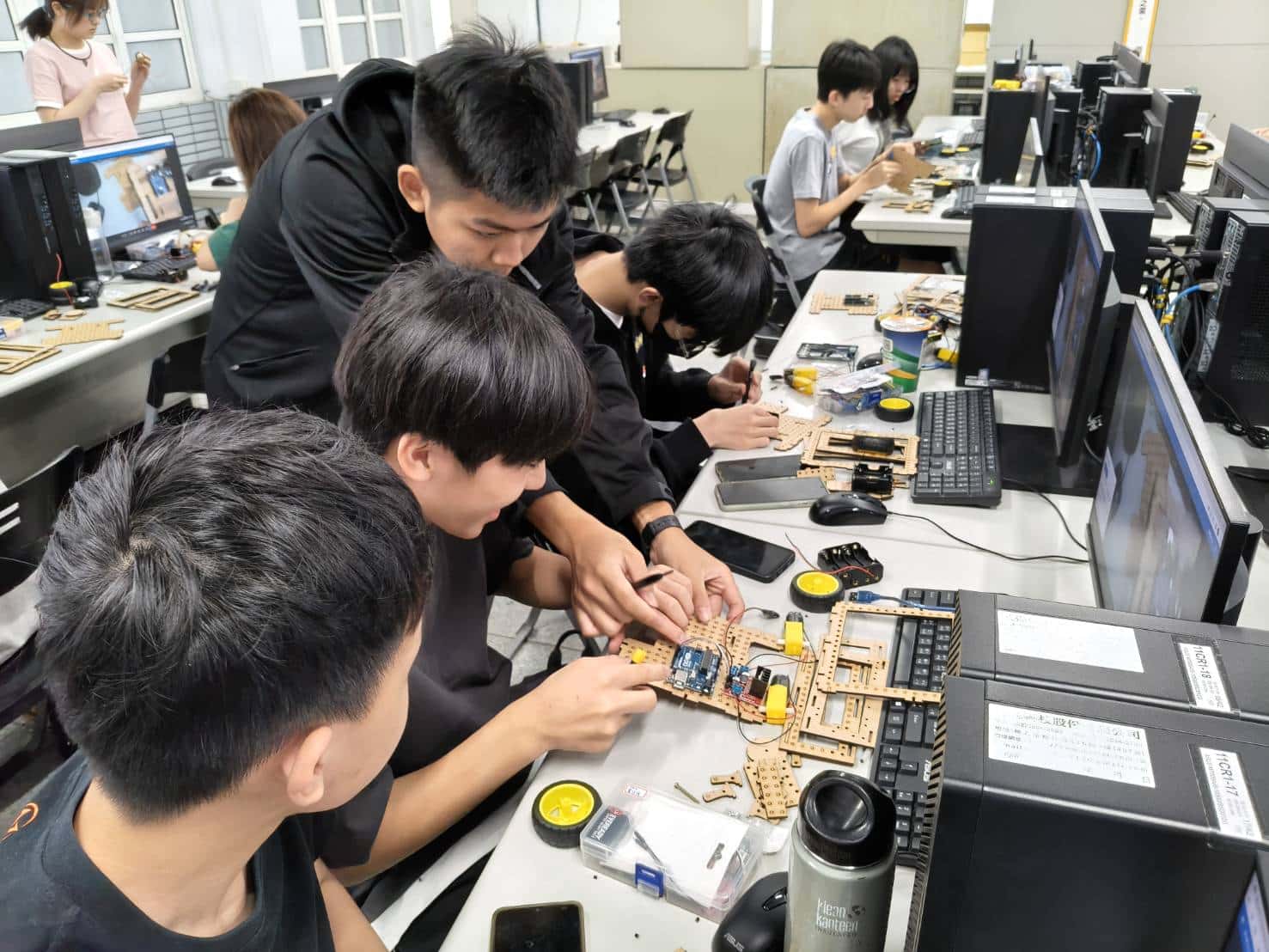 北市教育博覽會「創新學」　一起在AI未來實驗室創意發想