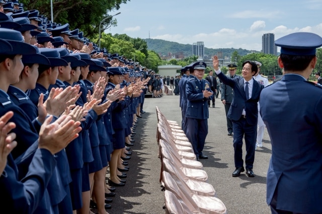賴清德參加三軍八校聯合畢典　再提兩岸互不隸屬