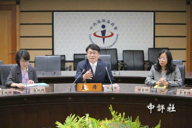 綠委痛批公投綁大選　游盈隆反嗆抹黑