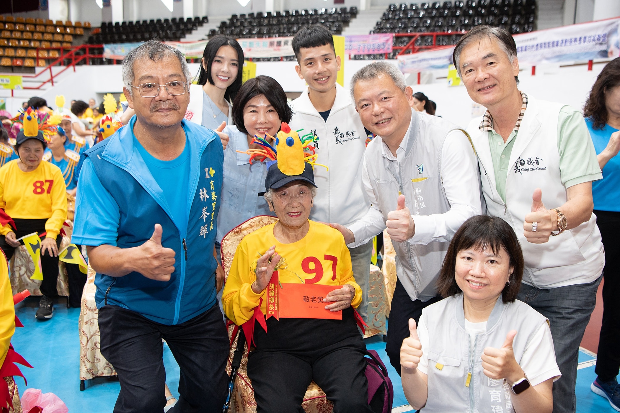99歲阿嬤辣跳全場看呆！嘉市331長者尬舞　證明年齡只是數字