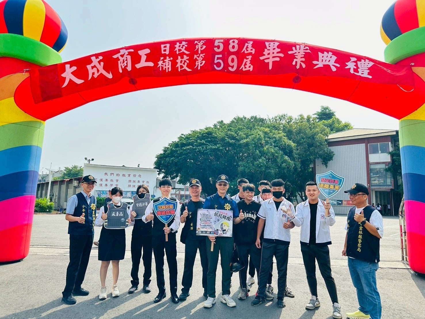 雲警守護畢業季　反毒宣導防毒駕
