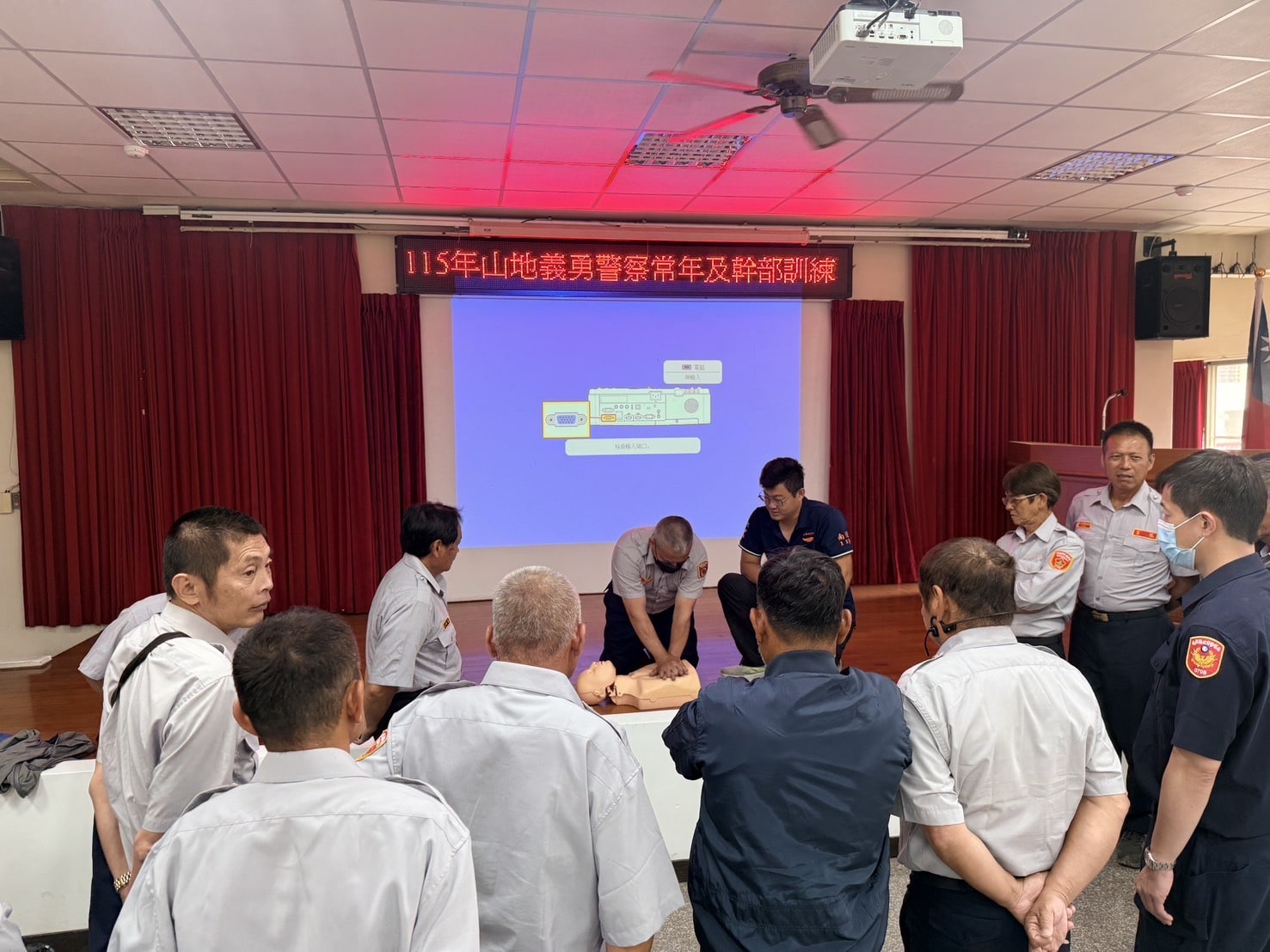 山地義警化身救護尖兵　仁愛分局辦常訓