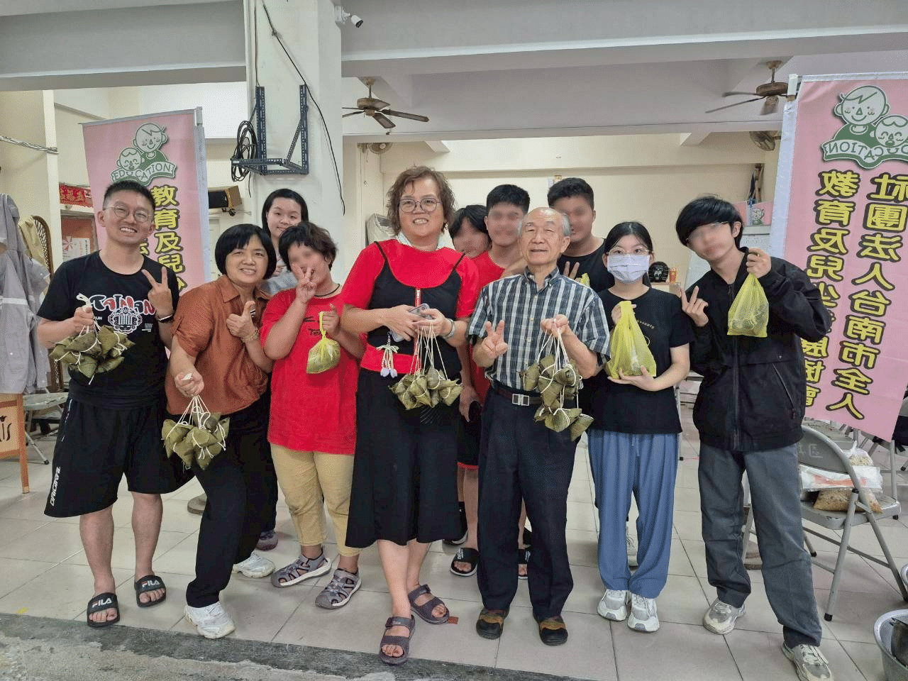 體驗傳統文化 累積生涯經驗 兒少協會帶領青少年親手綁粽迎端午