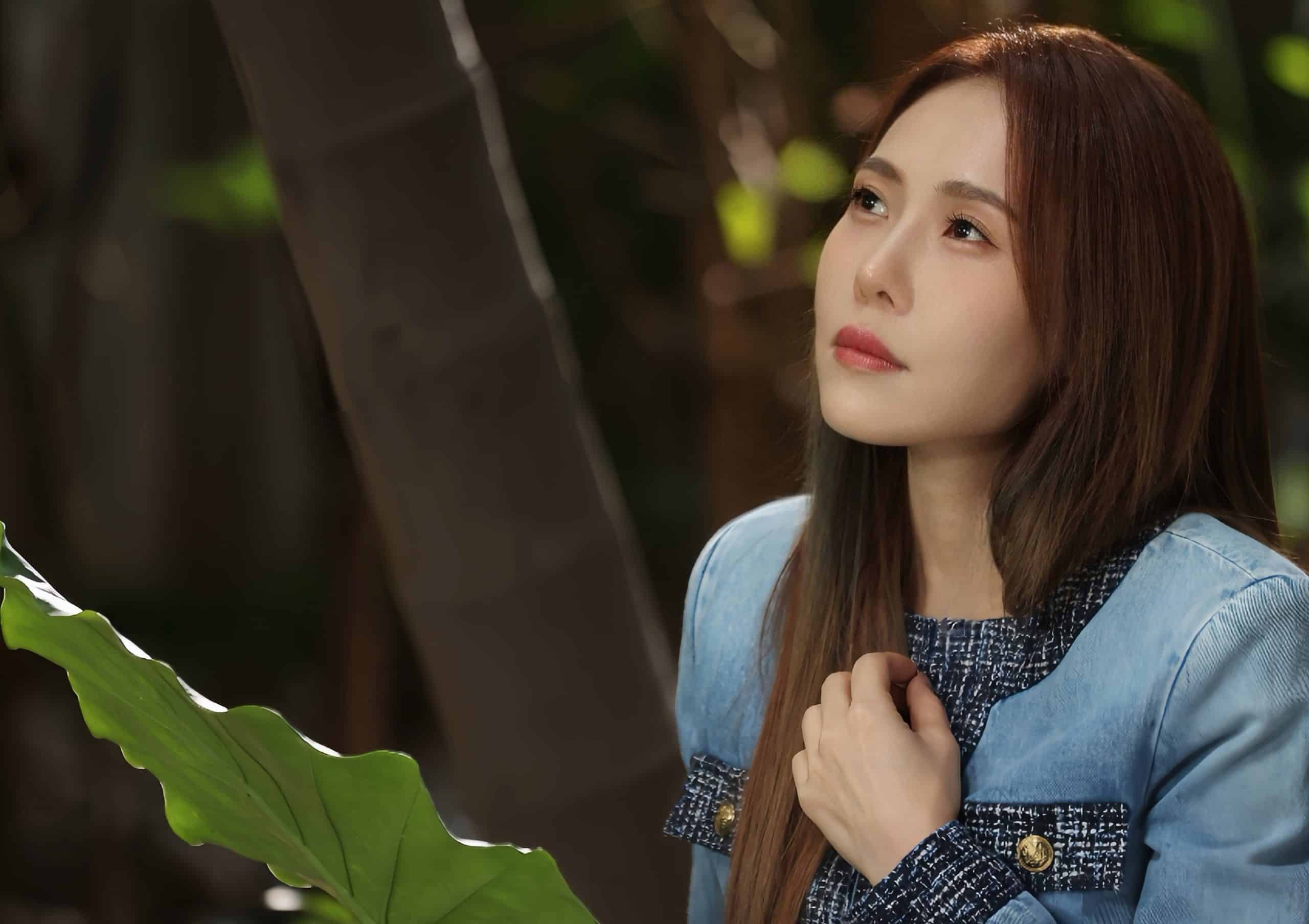 吳申梅在近日大小雨滴滴答答的天氣裡 唱給每位曾淋過雨的女人體悟