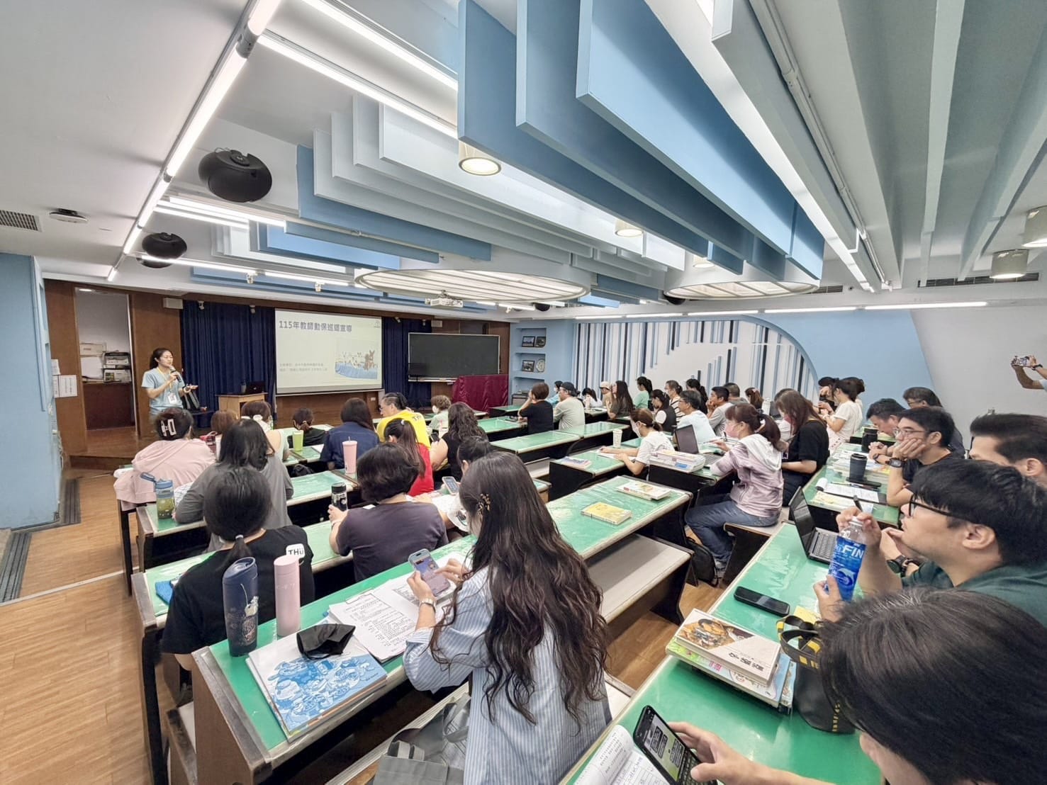 中市動保處「教師動保巡迴宣導」前進東海附小　向下扎根共築永續生命教育