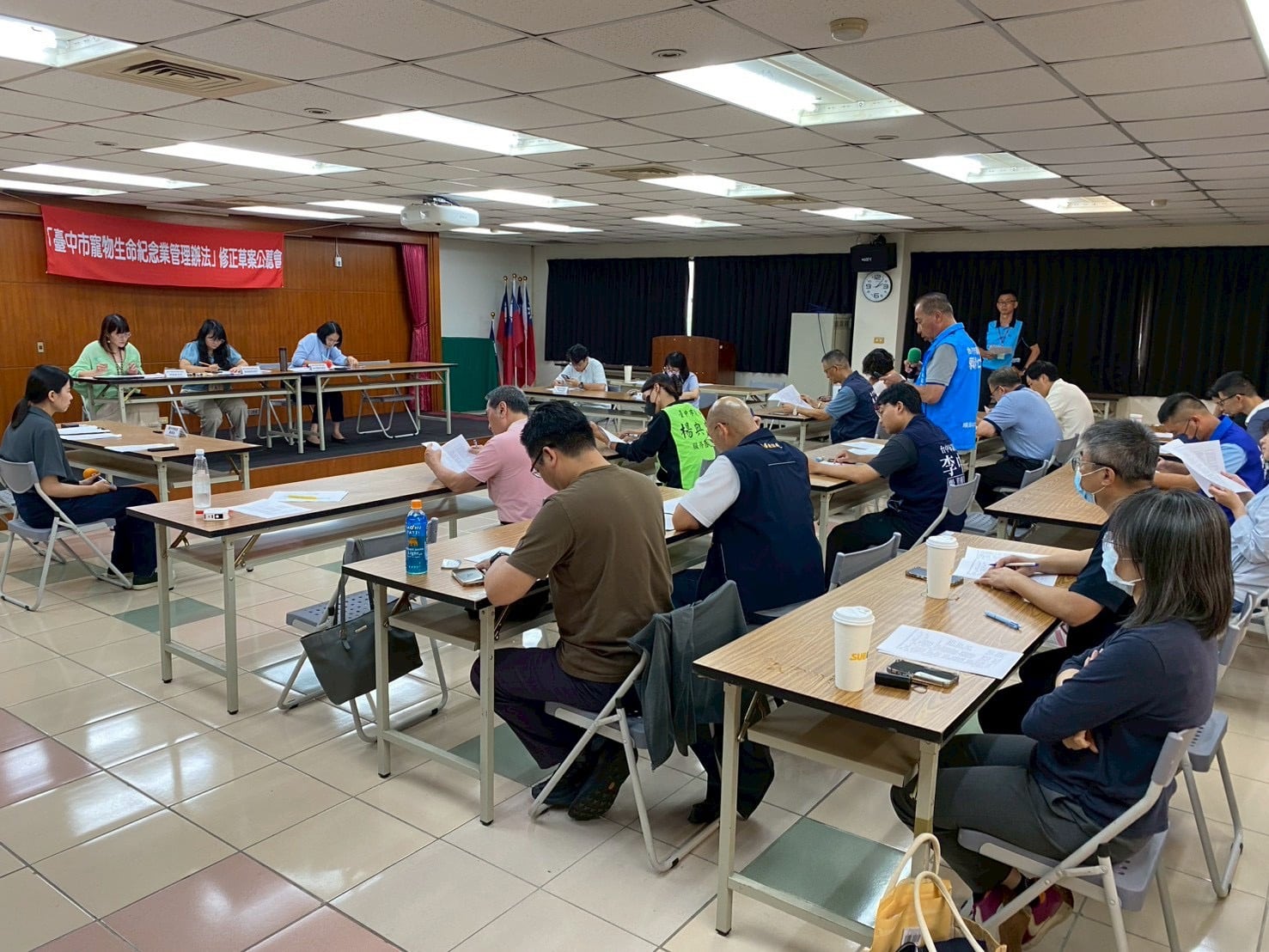 中市寵物生命紀念業管理辦法修正草案召開公聽會　廣納各界意見