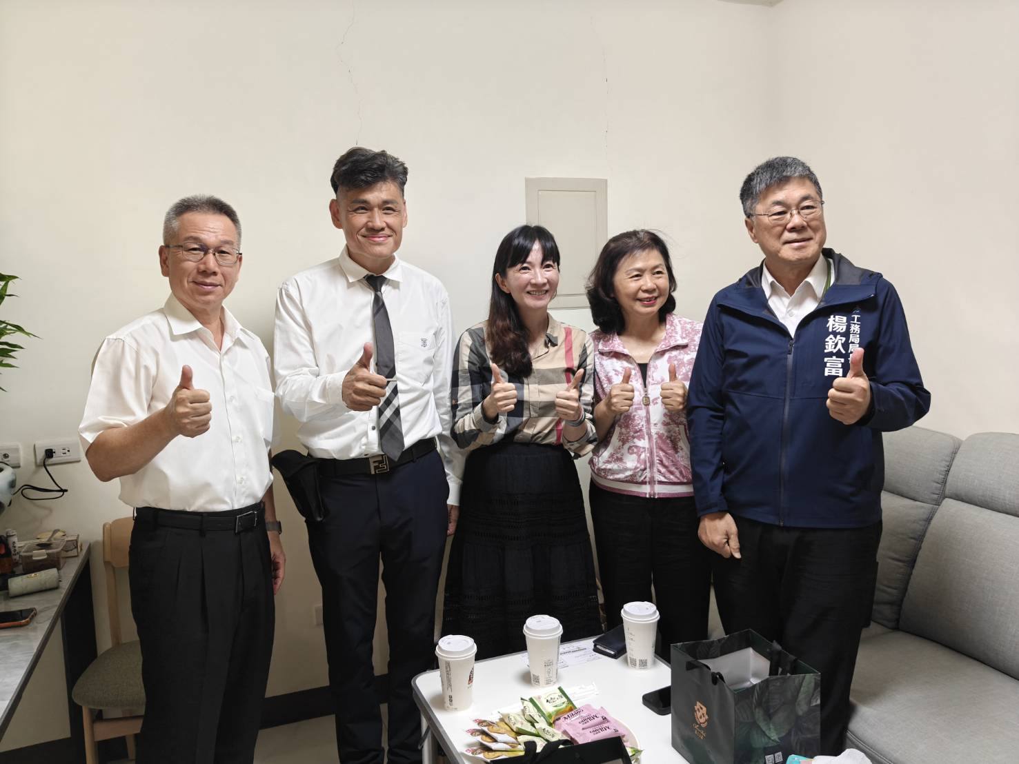 高市府三局處首長聯袂拜訪保全、樓管兩公會 攜手強化社區安全合作 高市府三局處首長聯袂拜訪保全、樓管兩公會 攜手強化社區安全合作
