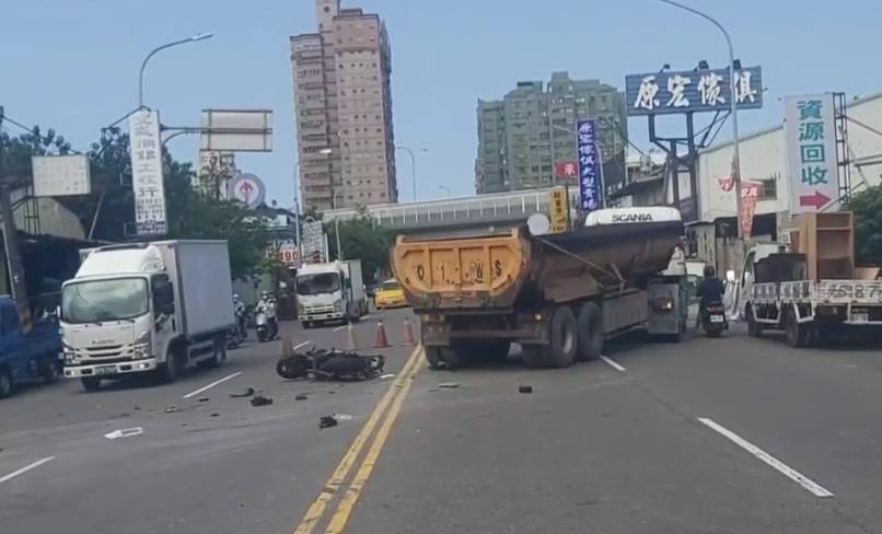 砂石車左轉未禮讓直行車　紅牌重機當場撞上不幸身亡