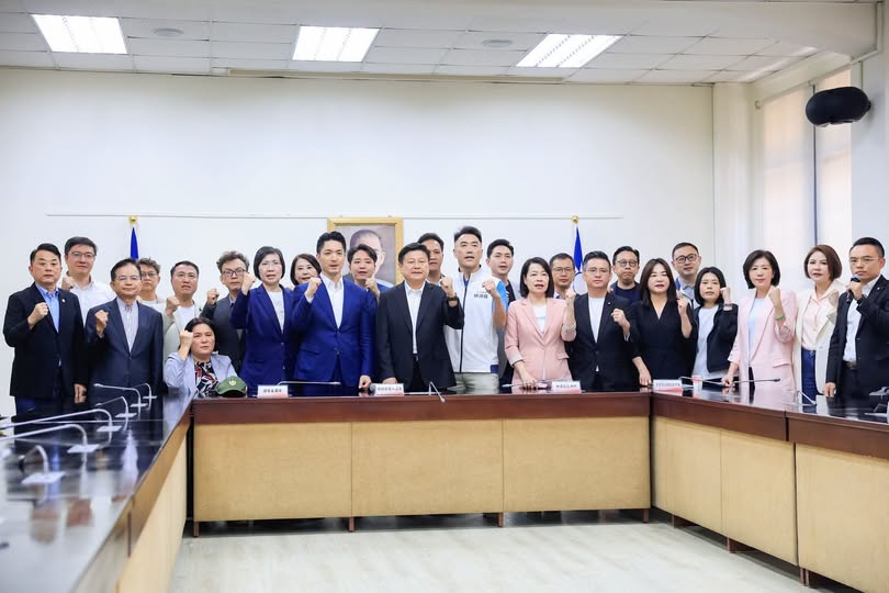 致癌油風暴擴大 蔣萬安反擊卓榮泰:民進黨只檢討人民 致癌油風暴擴大 蔣萬安反擊卓榮泰:民進黨只檢討人民