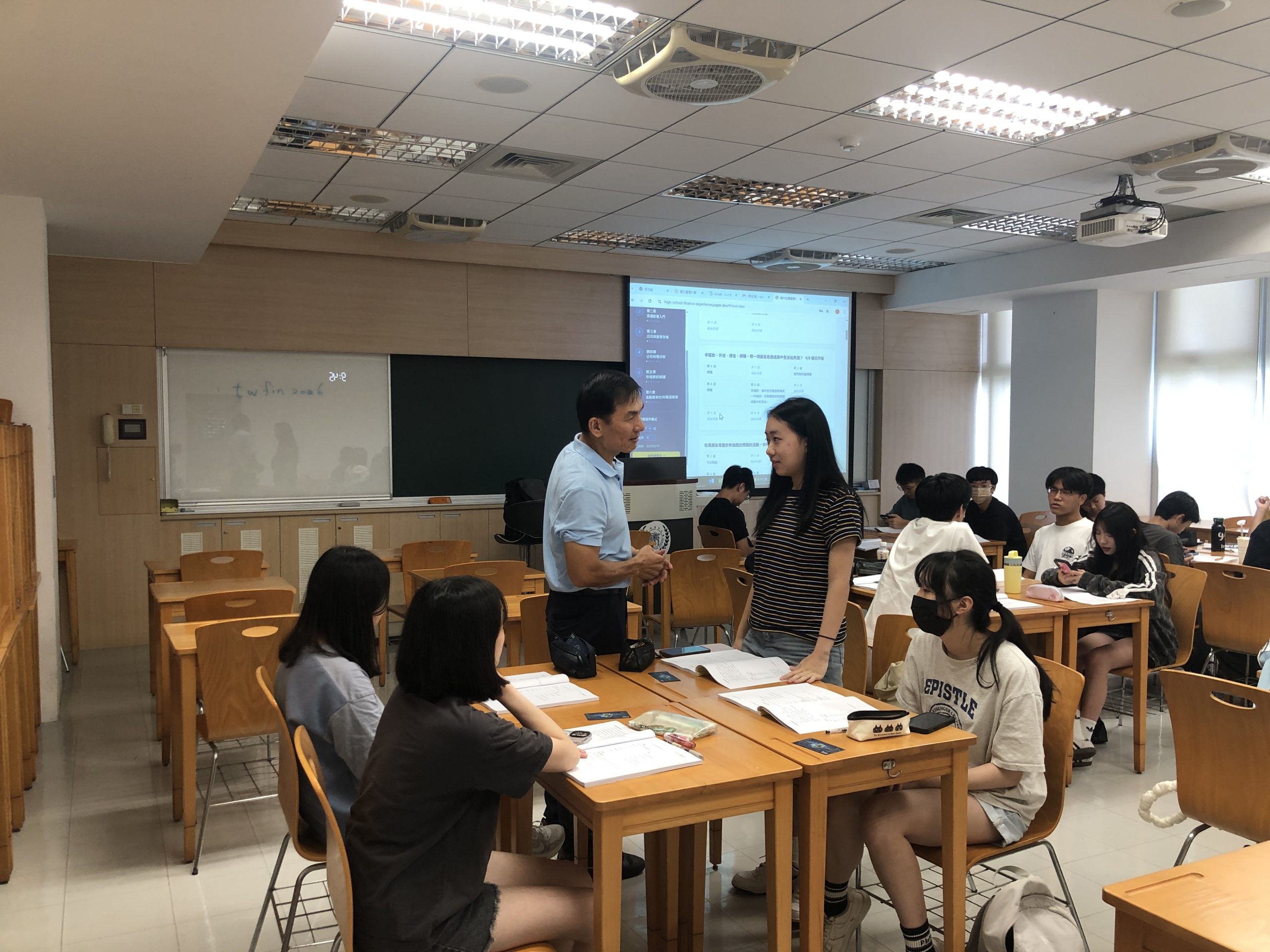 台股熱潮掀金融教育新趨勢　台灣學聯帶高中生看懂企業與市場
