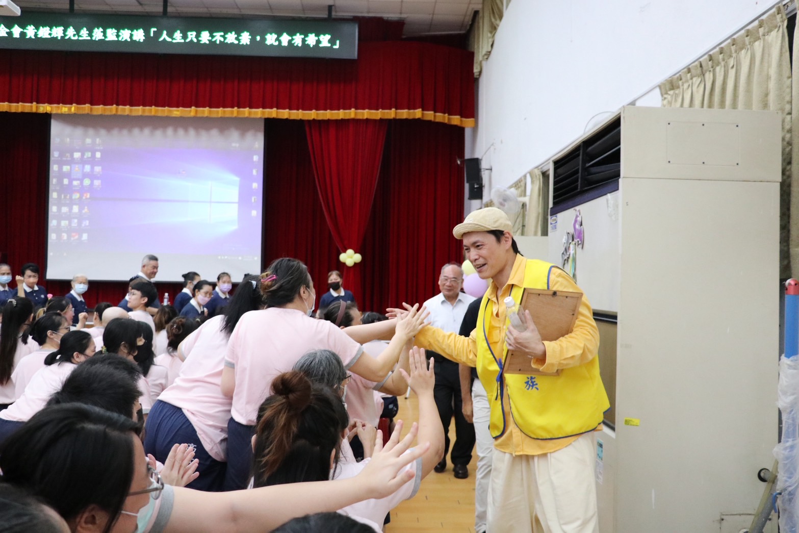 【矯正教化專題/下】《九如一家人》走進高雄女監　黃鐙輝：人生改變的，不一定是機會，而是一個念頭