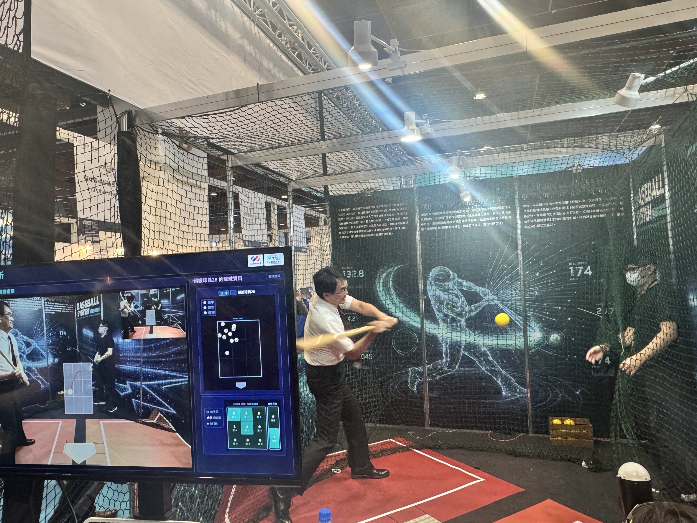 AI WAVE SHOW 2026世貿盛大登場 逾200國內外科技企業共創商機 AI WAVE SHOW 2026世貿盛大登場 逾200國內外科技企業共創商機